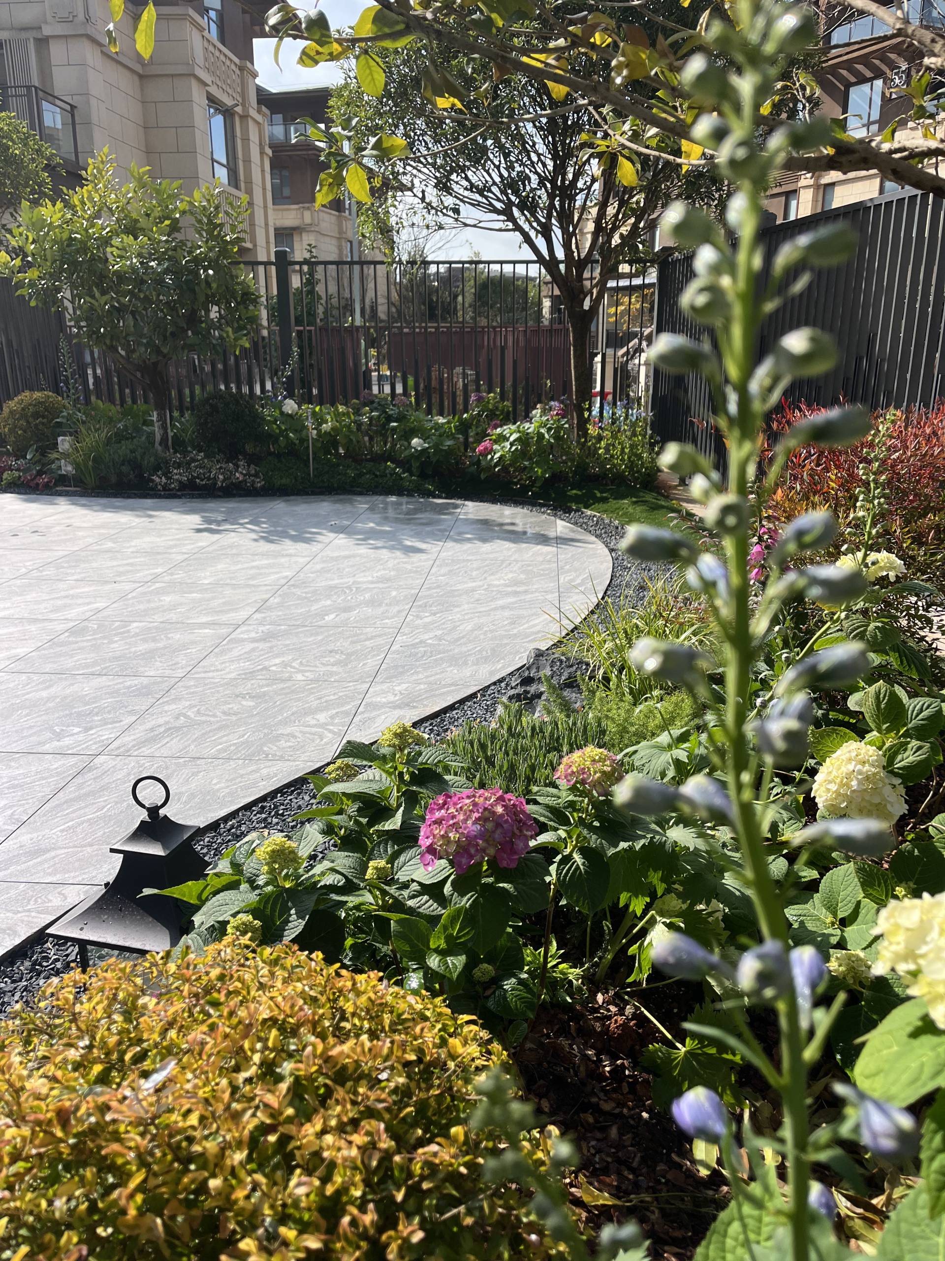 Granite-Waves of Sand